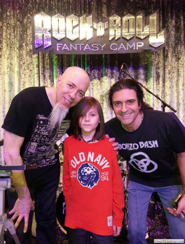 Jordan Rudess (left), Phil Soussan (Right)